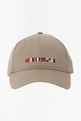 Gorra de algodón con banderas náuticas bordadas.