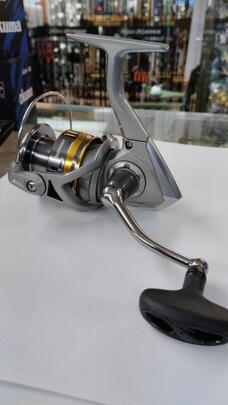 Carrete Okuma AVENGER 4.000B-SPINNING